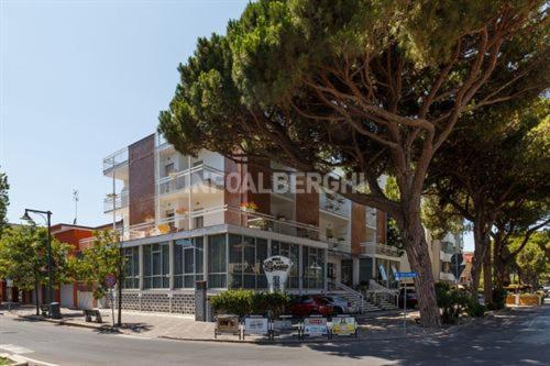 צ'סנטיקו Esperia Boutique Family Hotel מראה חיצוני תמונה
