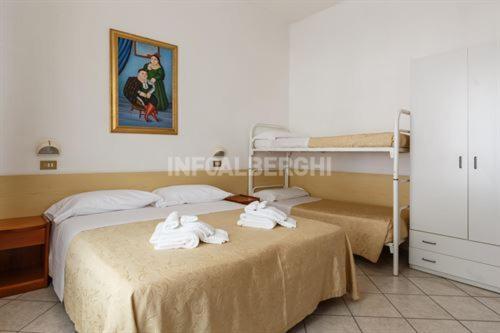 צ'סנטיקו Esperia Boutique Family Hotel מראה חיצוני תמונה