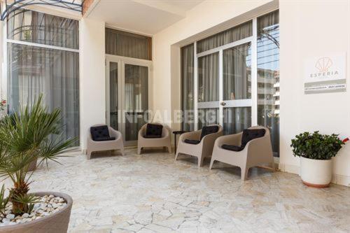 צ'סנטיקו Esperia Boutique Family Hotel מראה חיצוני תמונה